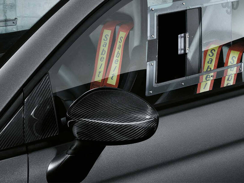 makes.abarth models.695 IMAGE