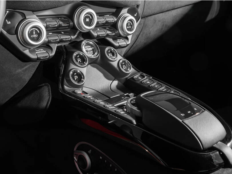 aston-martin v12-vantage IMAGE