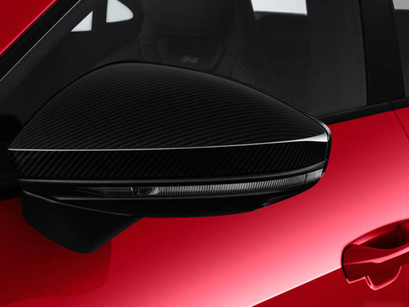 makes.audi models.e-tron IMAGE