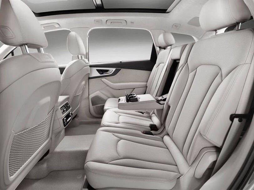 makes.audi models.q7 IMAGE