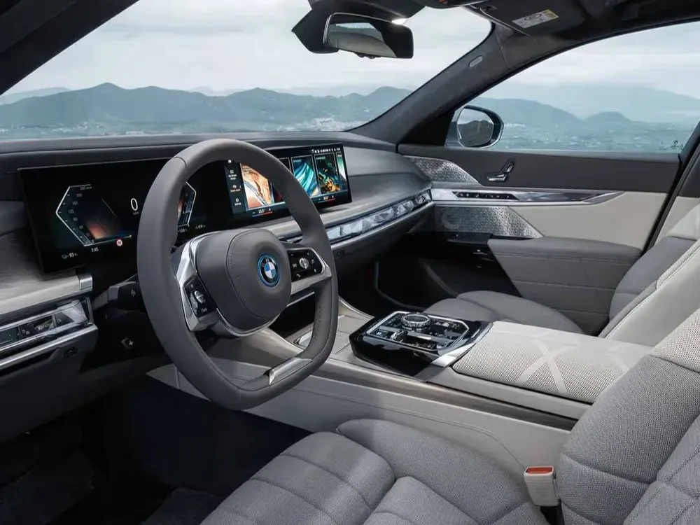 bmw i7 IMAGE