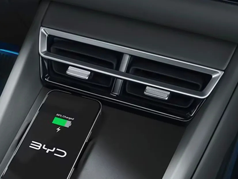 makes.byd models.atto-8 IMAGE