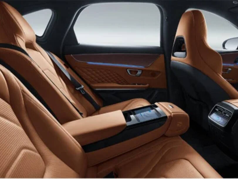 makes.byd models.han IMAGE