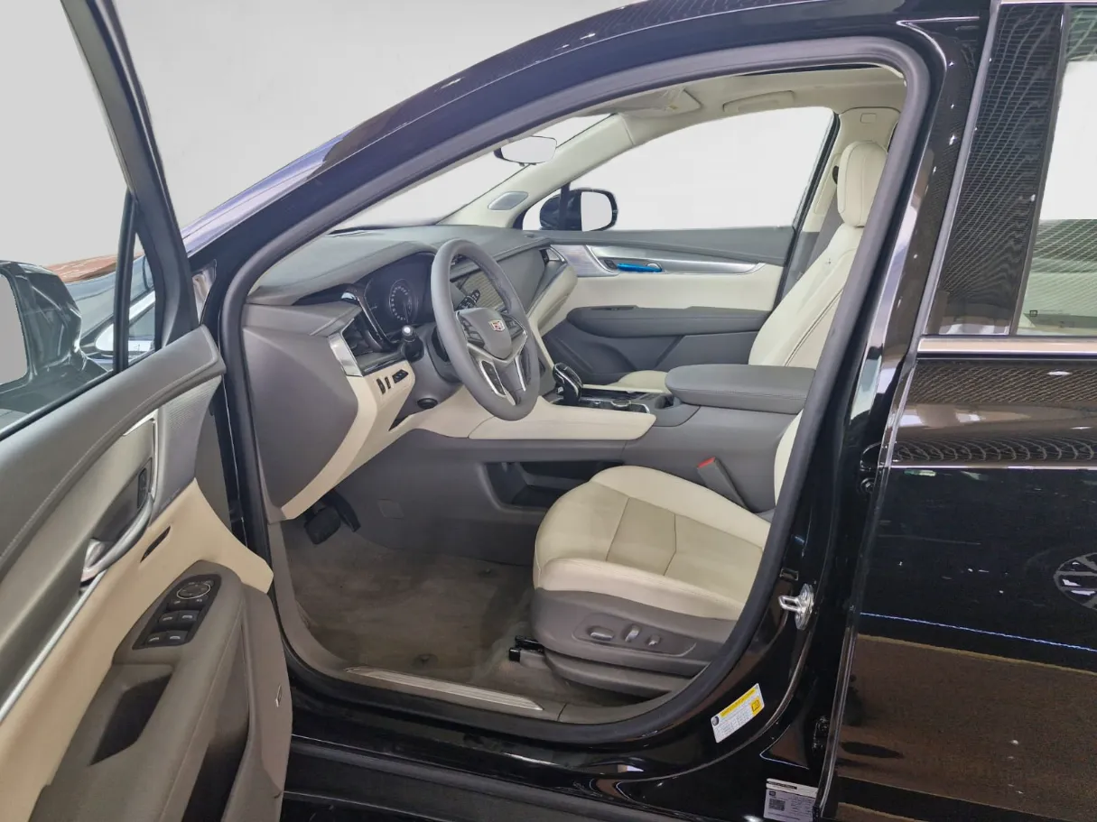 cadillac xt5 IMAGE