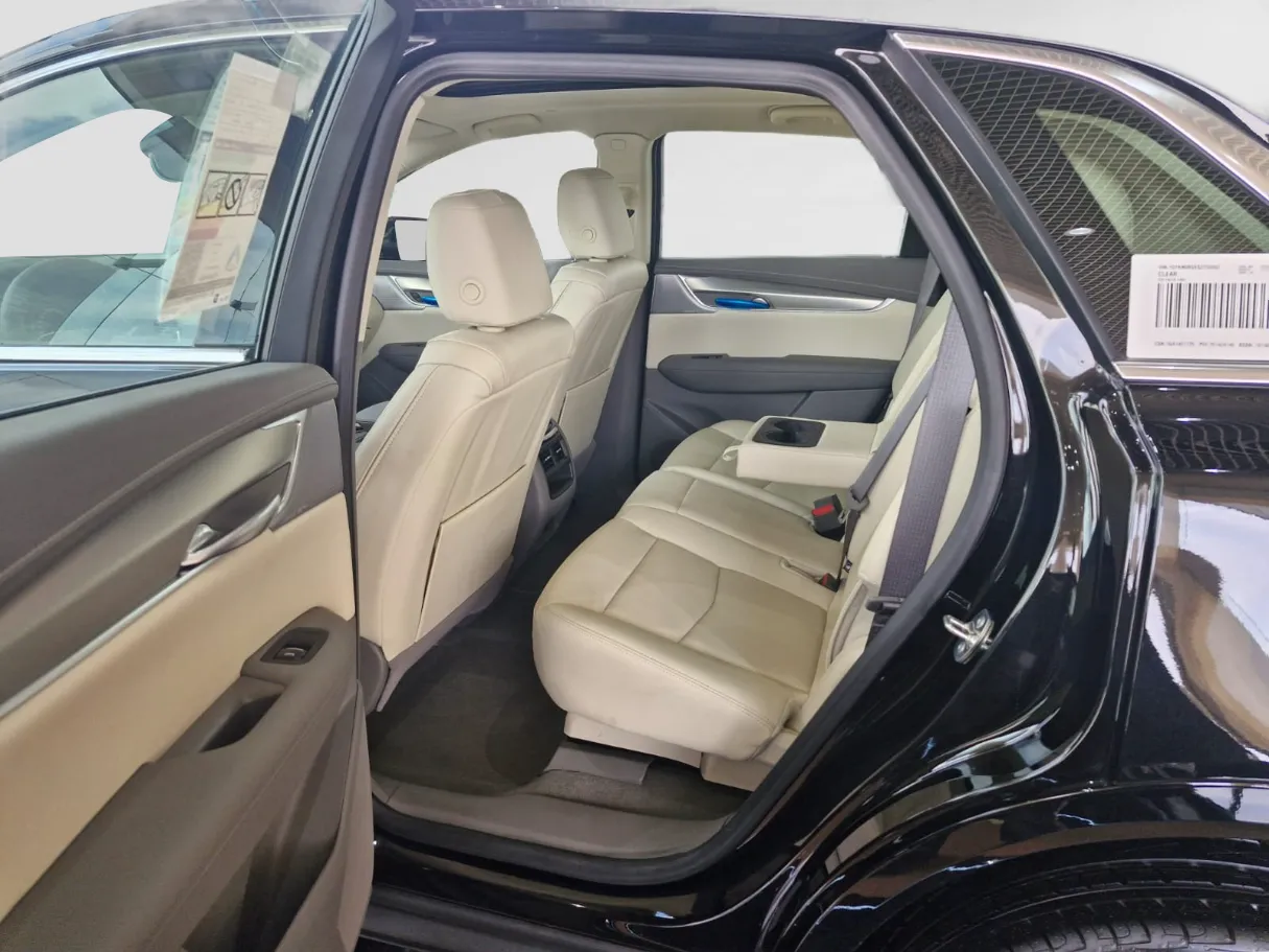 cadillac xt5 IMAGE