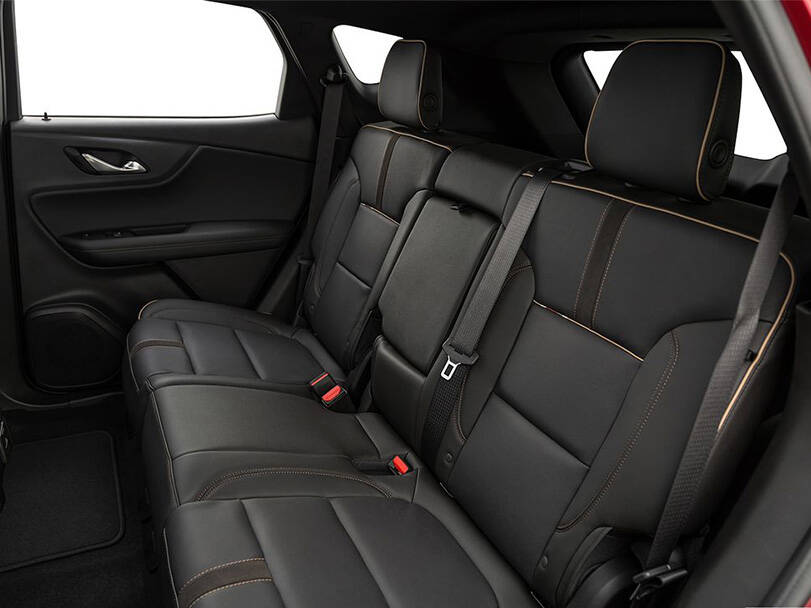 makes.chevrolet models.blazer IMAGE