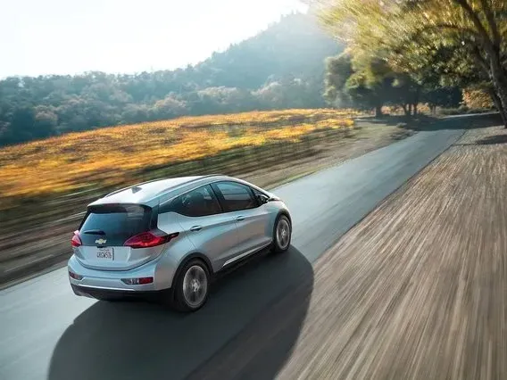 makes.chevrolet models.bolt-ev IMAGE