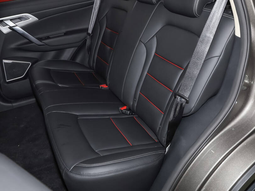 makes.geely models.azkarra IMAGE