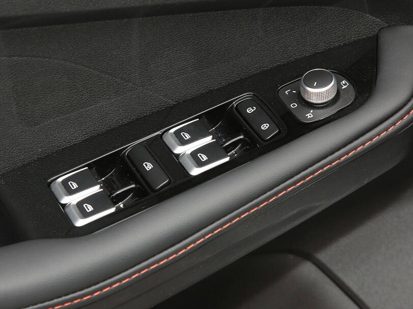 makes.geely models.binray IMAGE