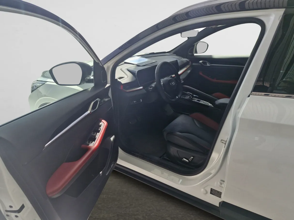 makes.geely models.coolray IMAGE