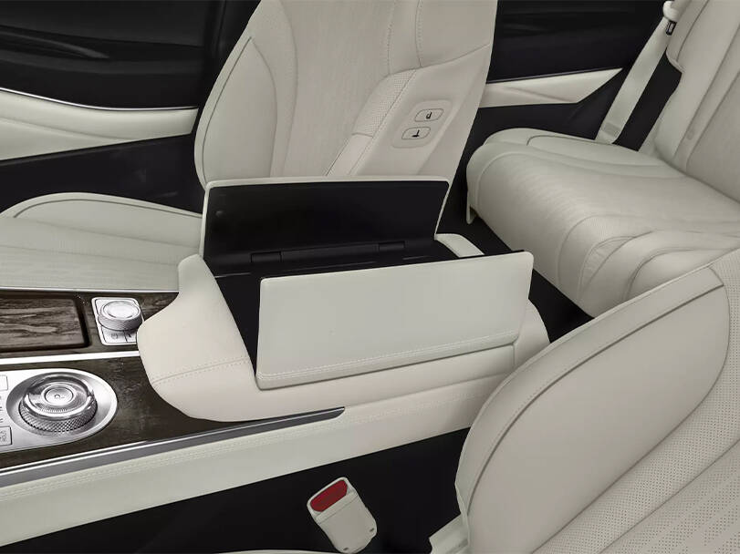 makes.genesis models.gv80 IMAGE