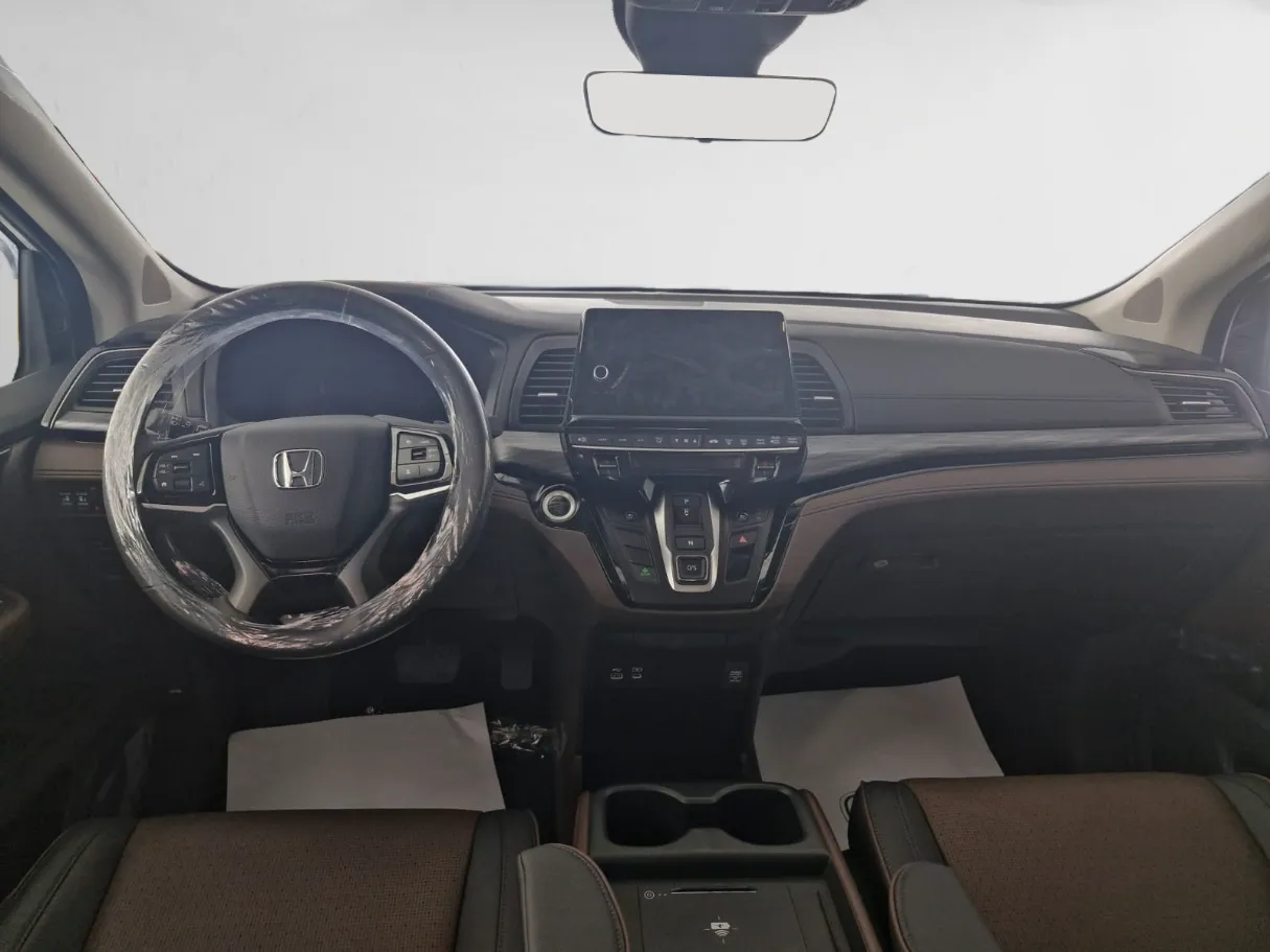 makes.honda model_series.odyssey IMAGE