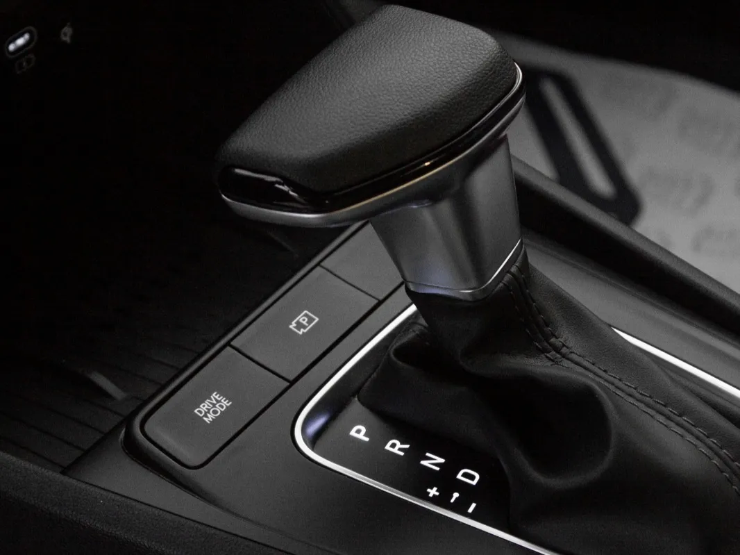 makes.hyundai models.accent IMAGE