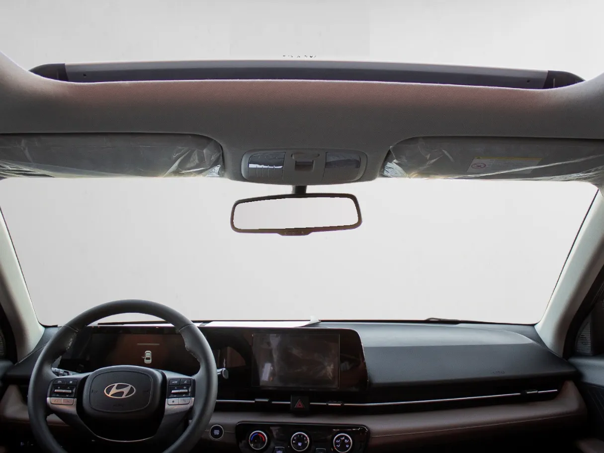 makes.hyundai models.accent IMAGE