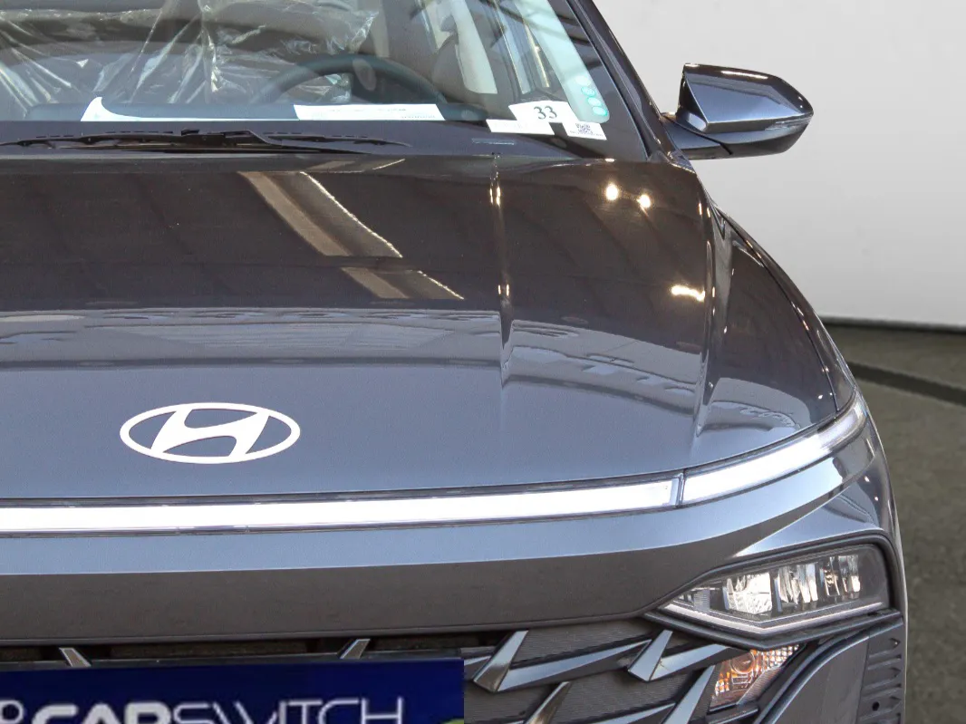 makes.hyundai models.accent IMAGE