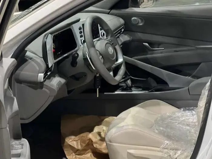 hyundai elantra IMAGE