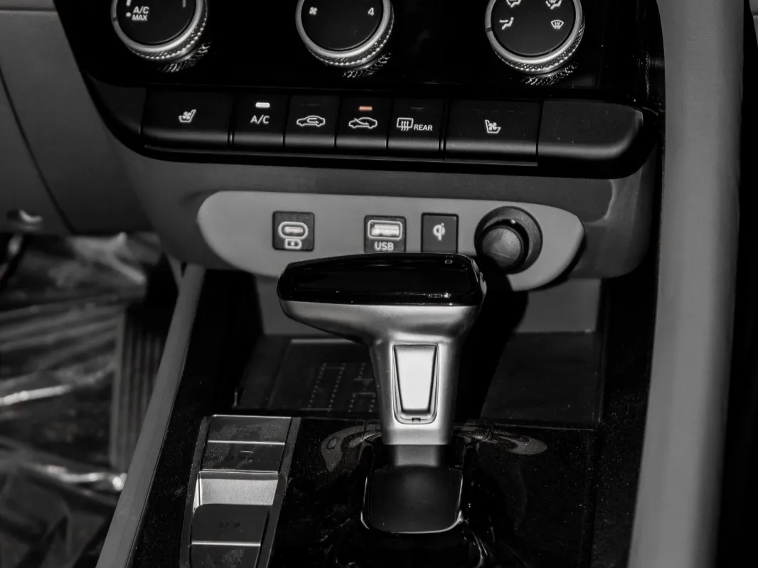 hyundai elantra IMAGE