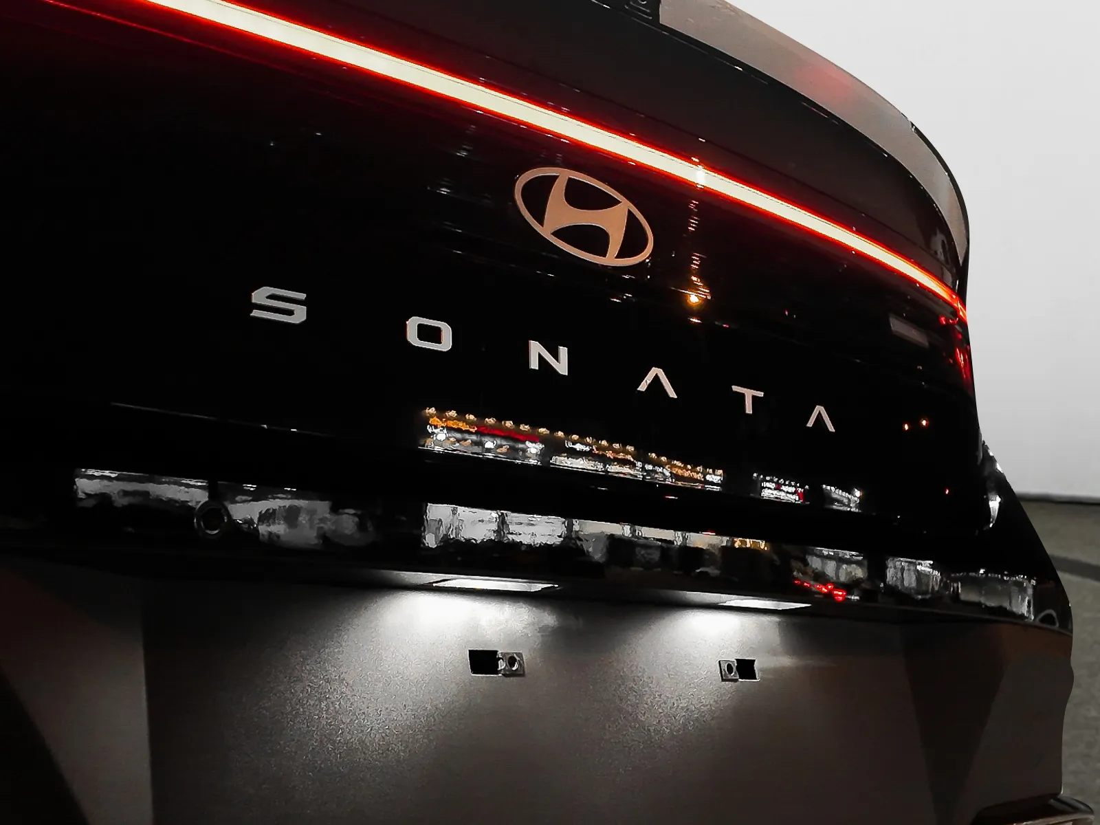 makes.hyundai models.sonata IMAGE