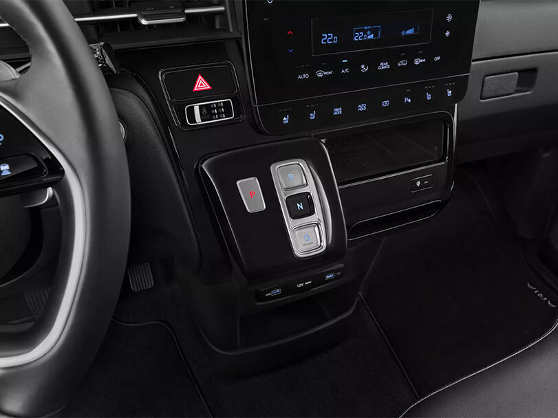 hyundai staria IMAGE