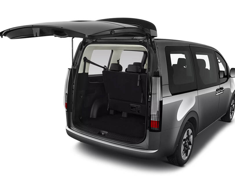 hyundai staria IMAGE