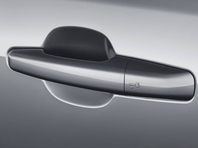 makes.jaguar models.f-pace IMAGE