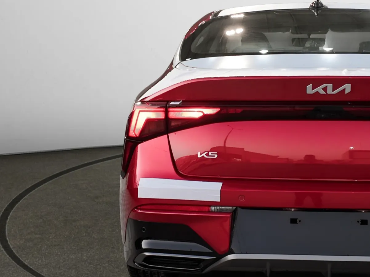 kia k5 IMAGE