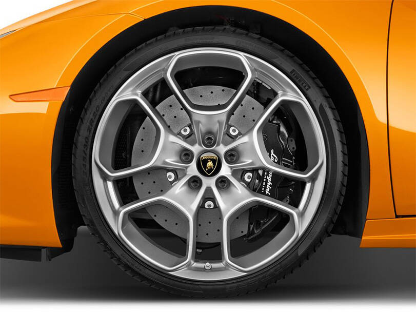 lamborghini huracan IMAGE