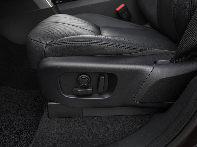 makes.land-rover models.discovery-sport IMAGE