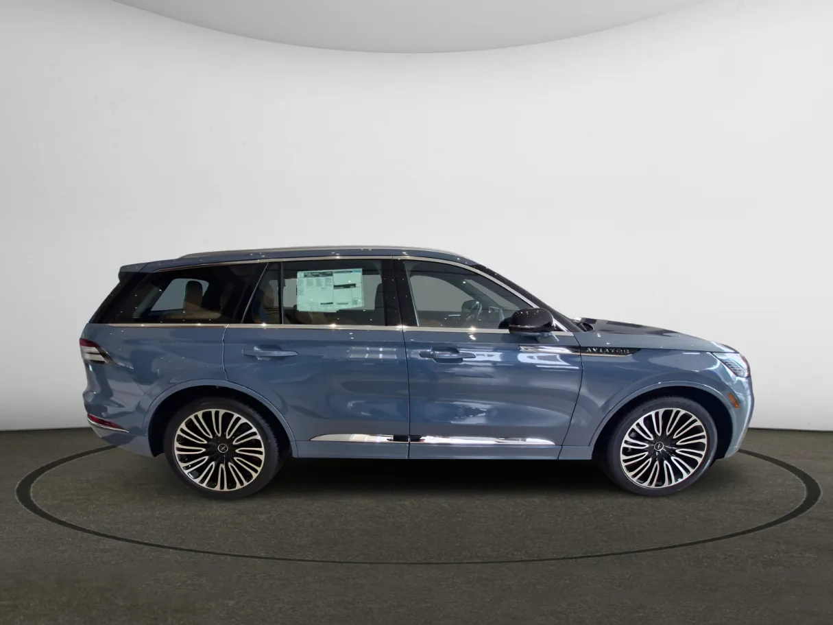 makes.lincoln models.aviator IMAGE