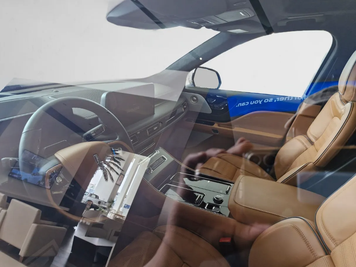 makes.lincoln models.aviator IMAGE