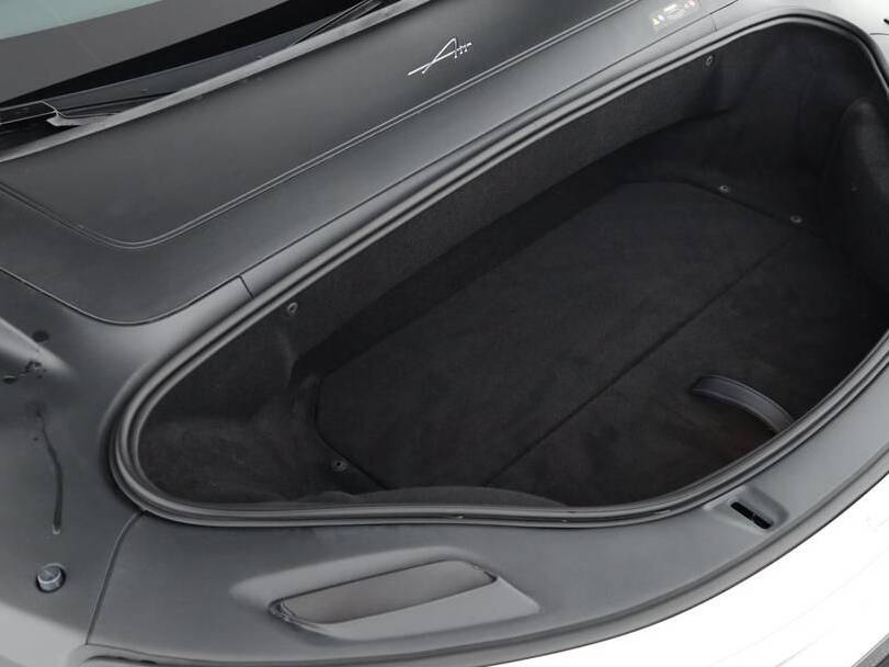 makes.lucid models.air IMAGE