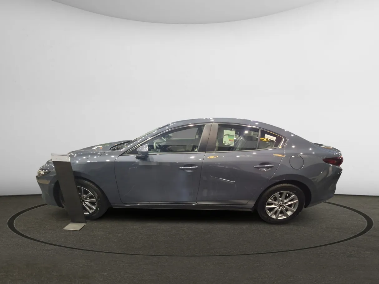 mazda 3 IMAGE