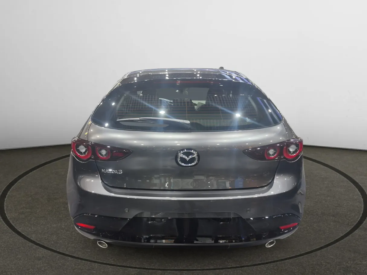 mazda 3 IMAGE