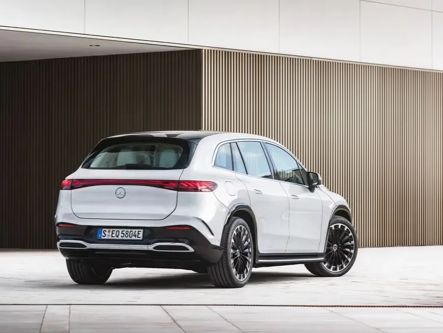 makes.mercedes models.eqs680-maybach IMAGE