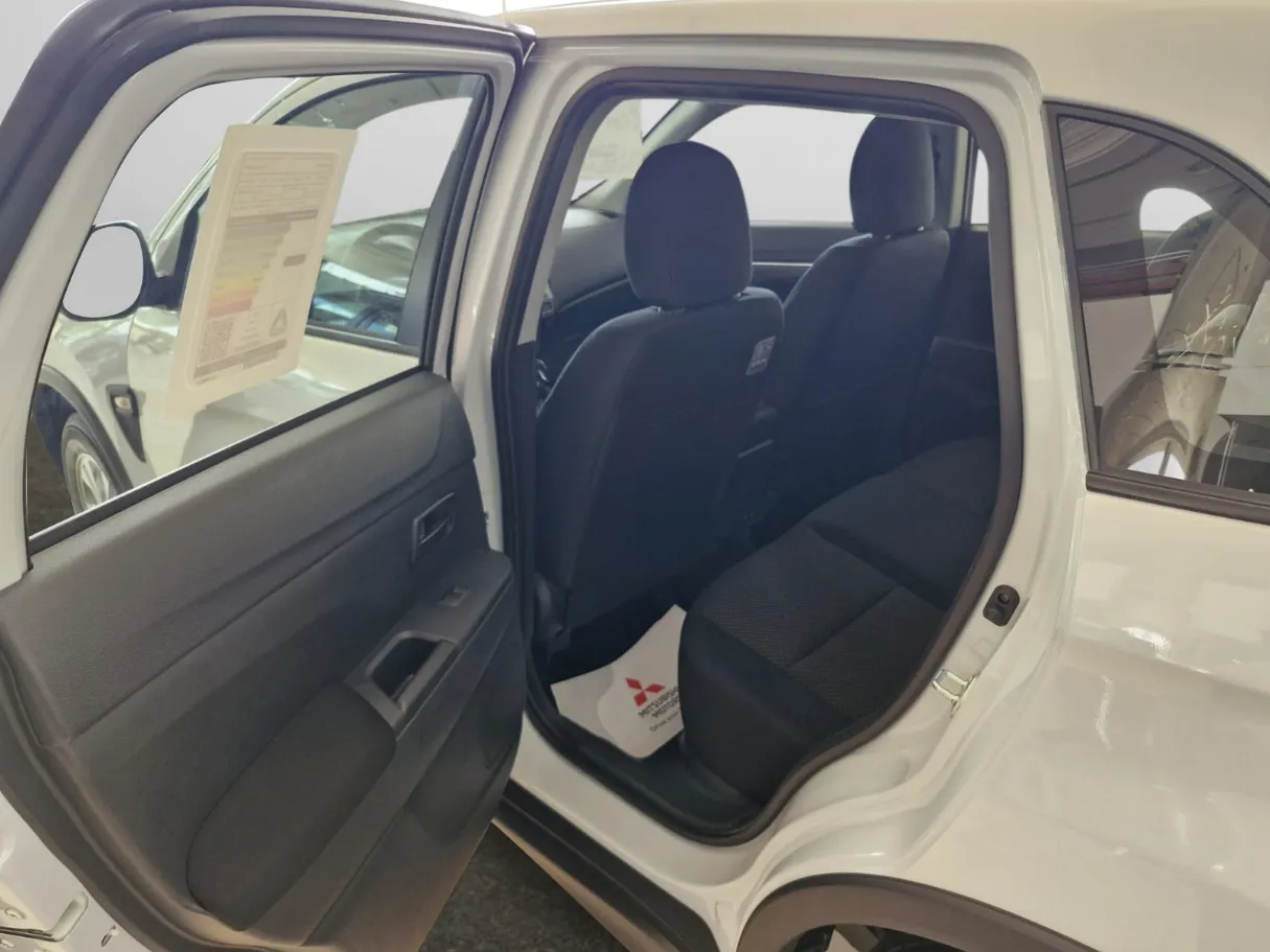 mitsubishi asx IMAGE