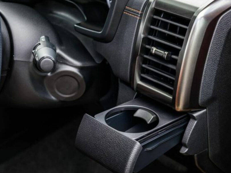 mitsubishi l200 IMAGE