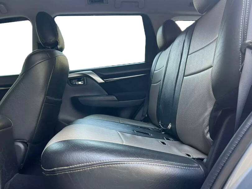 makes.mitsubishi models.montero-sport IMAGE