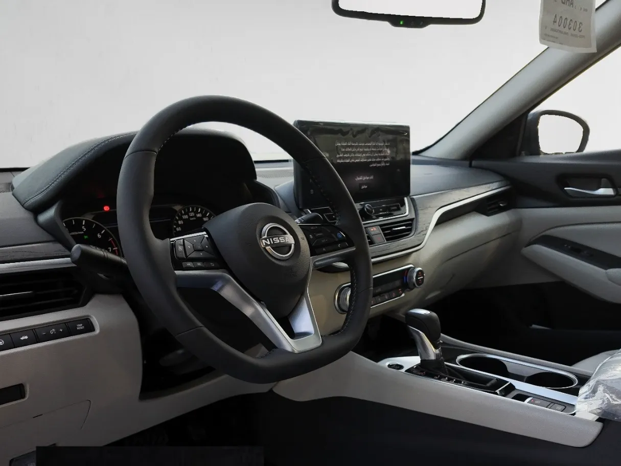 makes.nissan models.altima IMAGE