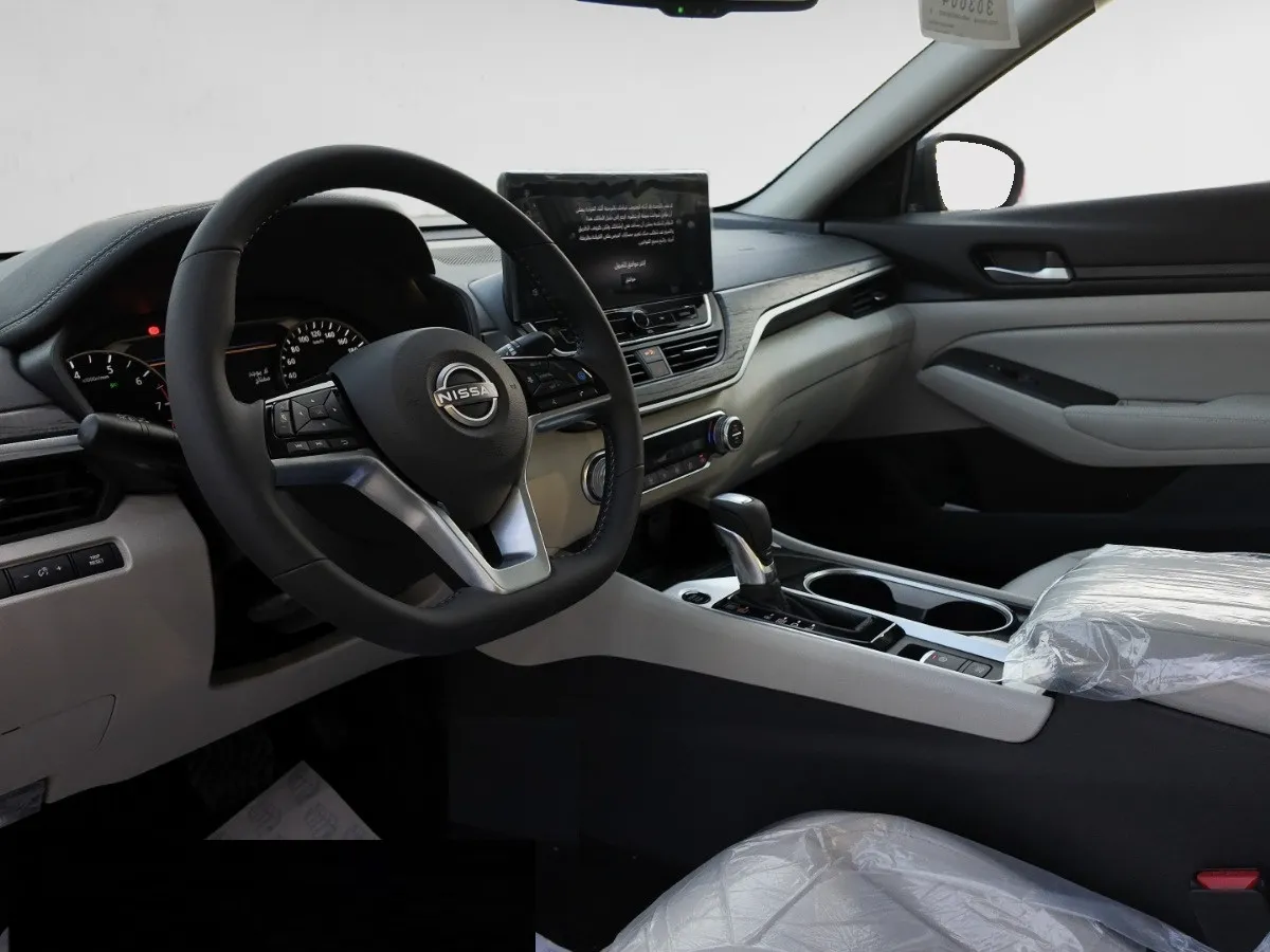 makes.nissan models.altima IMAGE