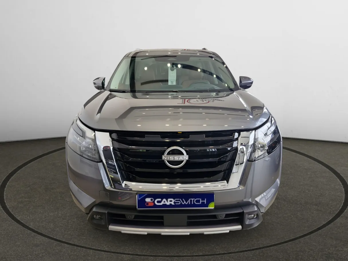 nissan pathfinder IMAGE