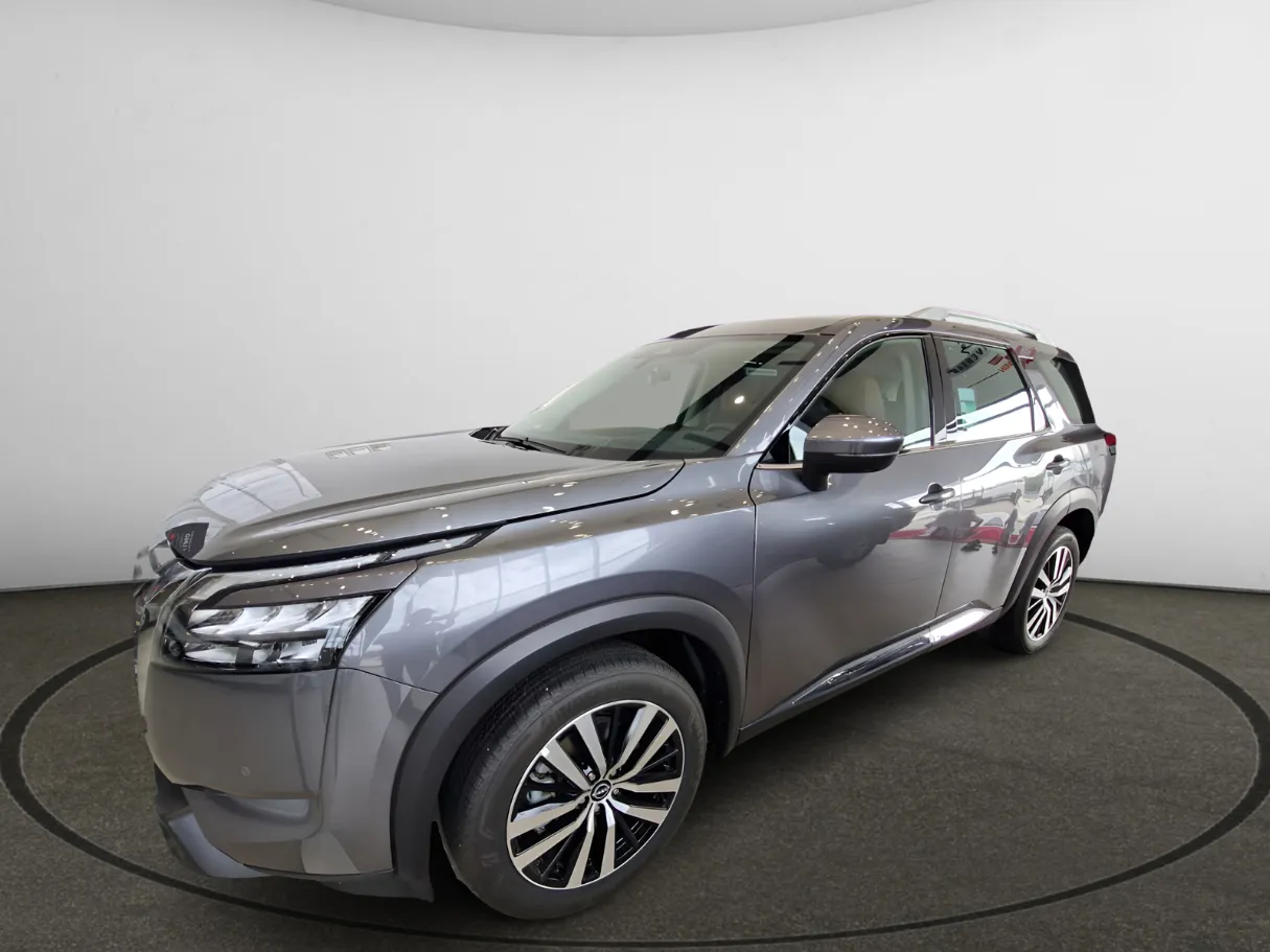 makes.nissan models.pathfinder IMAGE