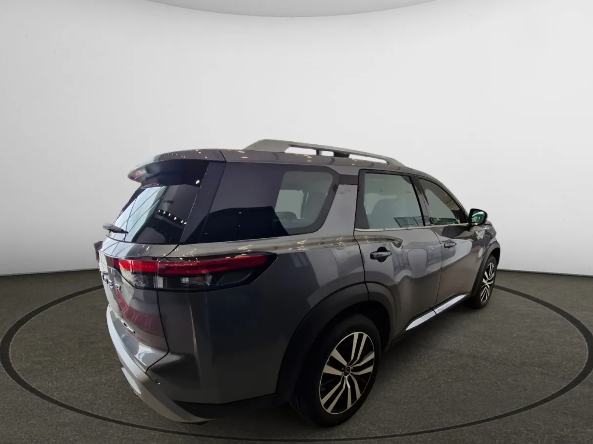 makes.nissan models.pathfinder IMAGE