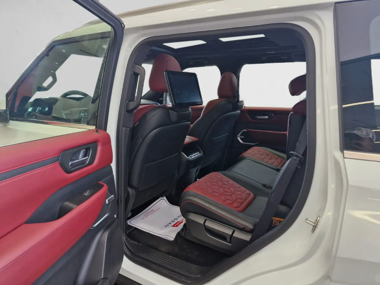 makes.nissan model_series.patrol IMAGE