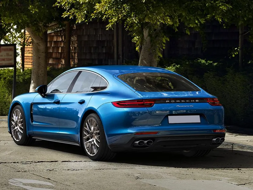 makes.porsche model_series.panamera IMAGE
