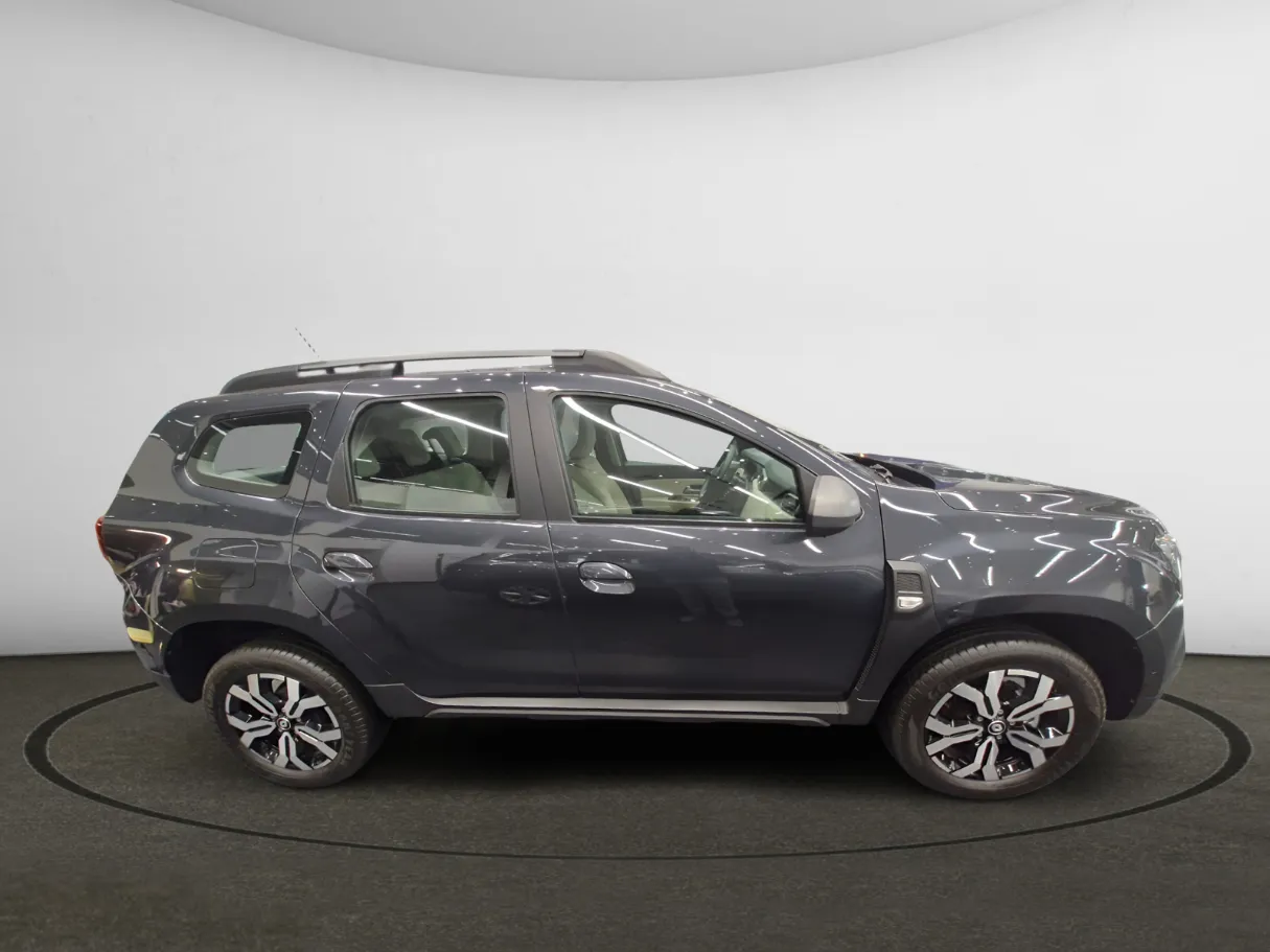 renault duster IMAGE