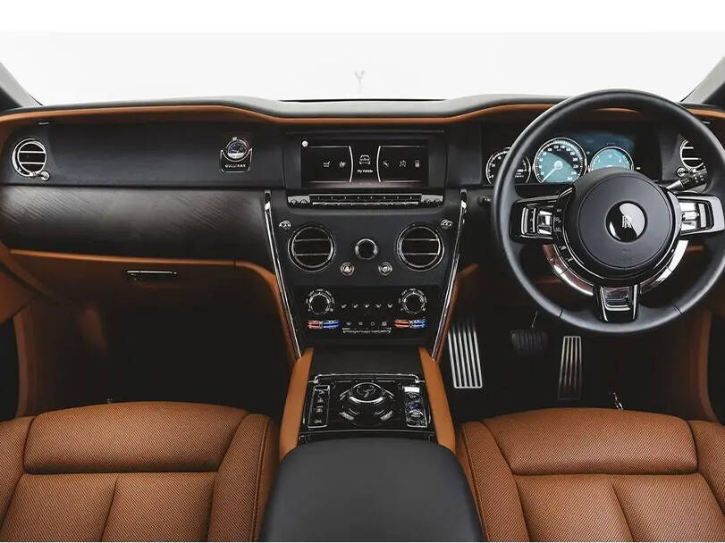 makes.rolls-royce models.cullinan IMAGE