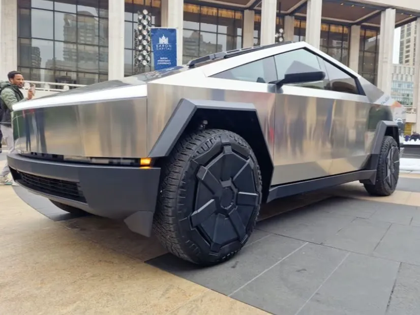 tesla cybertruck IMAGE