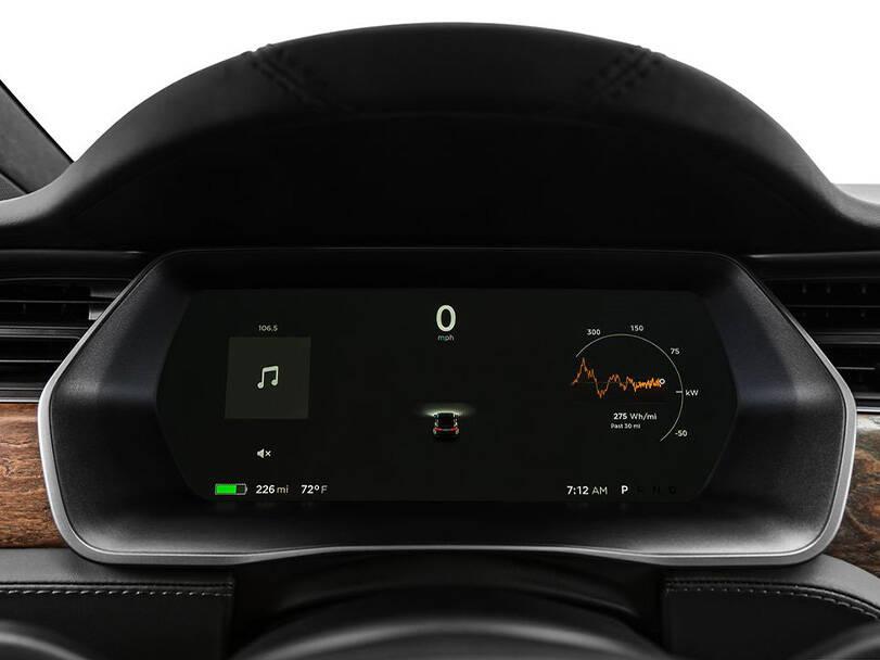 makes.tesla models.model-x IMAGE