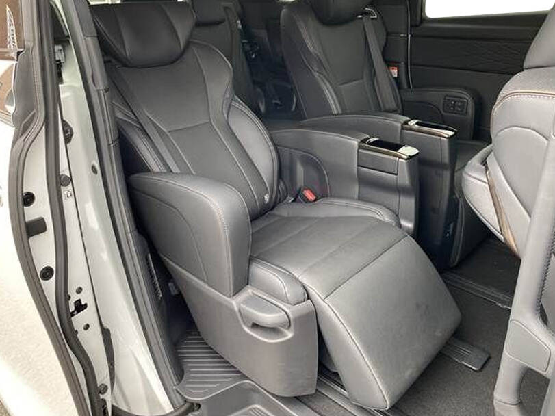 toyota alphard IMAGE