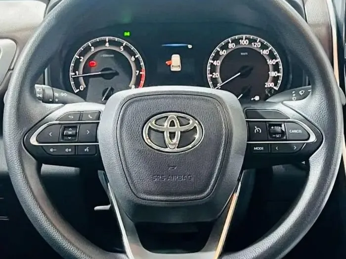 toyota innova IMAGE